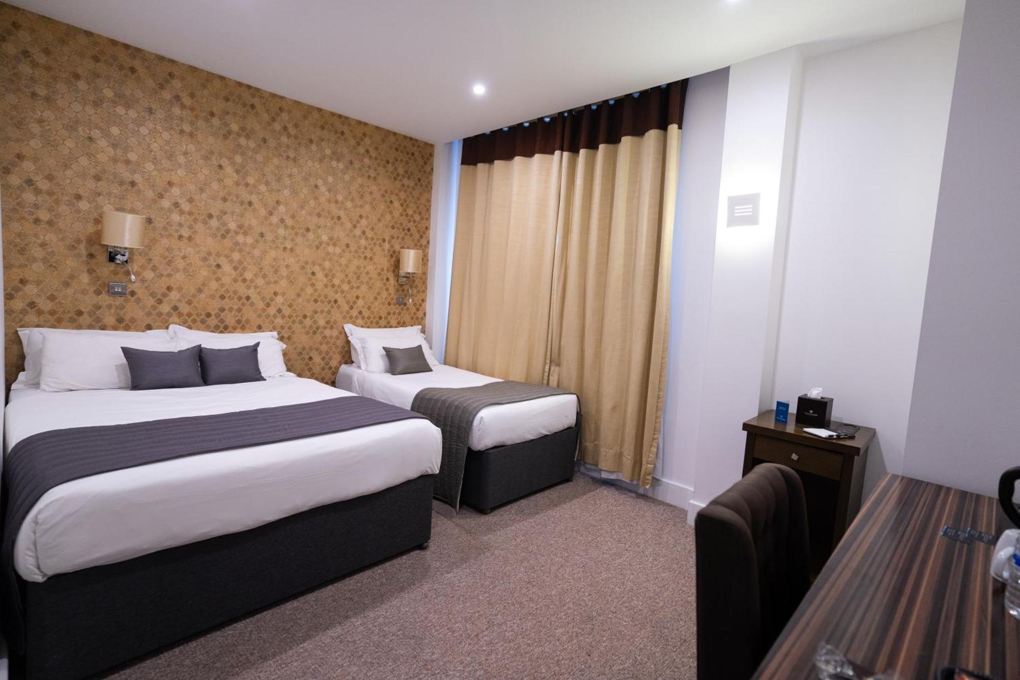 קרוידון Grand Sapphire Hotel & Banqueting מראה חיצוני תמונה