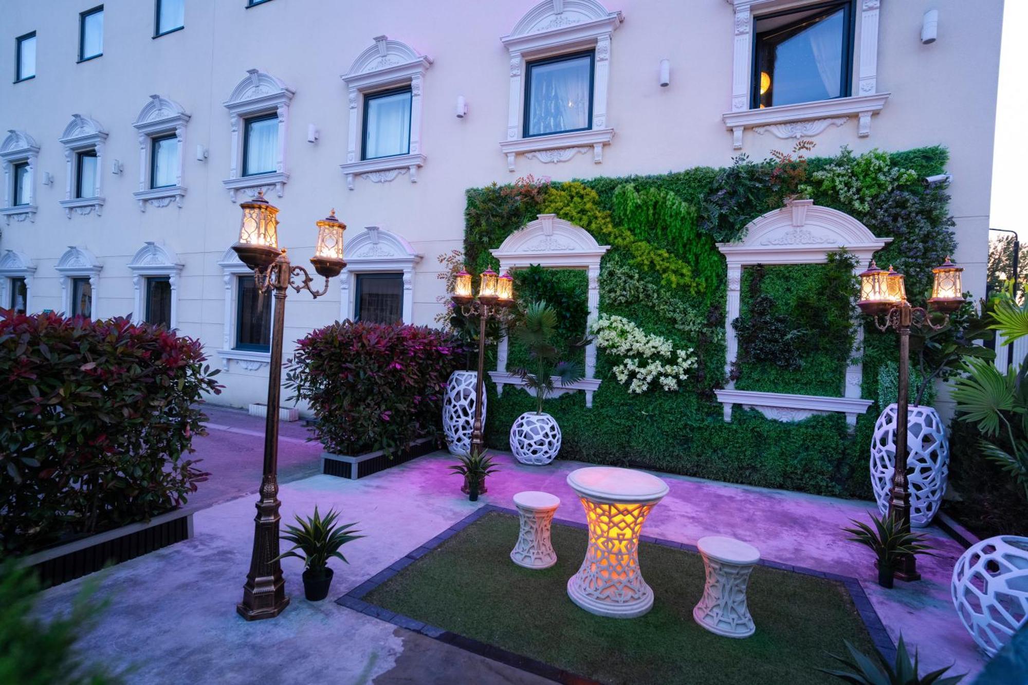 קרוידון Grand Sapphire Hotel & Banqueting מראה חיצוני תמונה