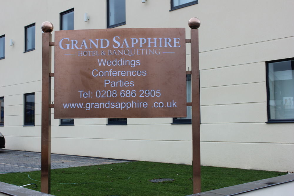 קרוידון Grand Sapphire Hotel & Banqueting מראה חיצוני תמונה