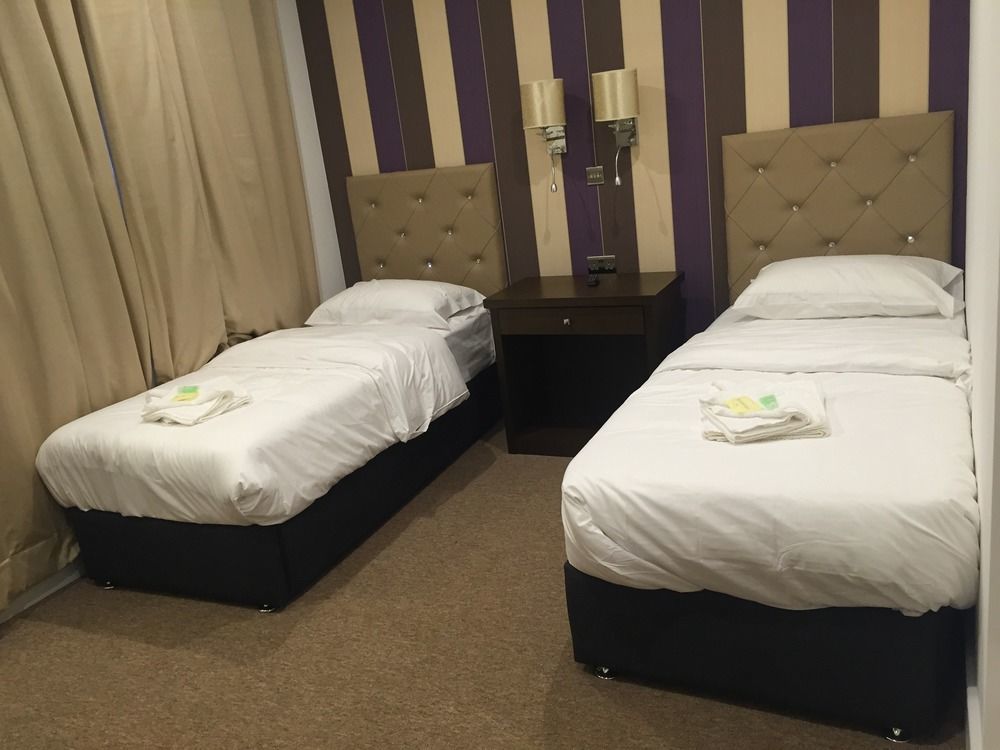 קרוידון Grand Sapphire Hotel & Banqueting מראה חיצוני תמונה