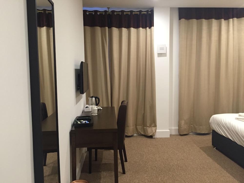 קרוידון Grand Sapphire Hotel & Banqueting מראה חיצוני תמונה