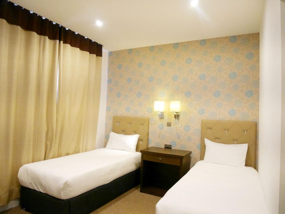 קרוידון Grand Sapphire Hotel & Banqueting מראה חיצוני תמונה