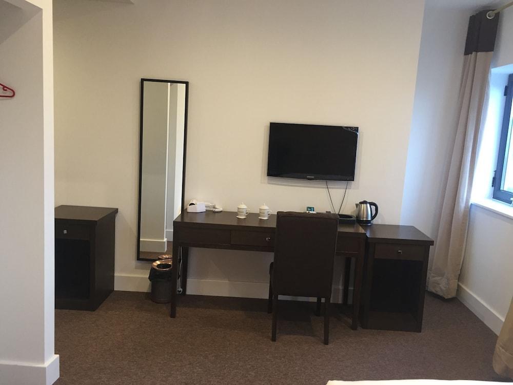 קרוידון Grand Sapphire Hotel & Banqueting מראה חיצוני תמונה